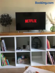 VerOliv Appartement calme et cosy proche du centre ville - Lit 180 - Wifi Netflix Youtube - Image 3