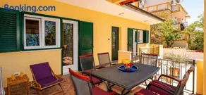 Holiday House Lavanda - Image 1