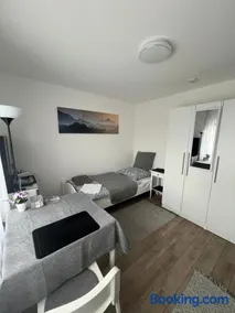 Rooms in Düsseldorf near the Airport/Fair - Image 4