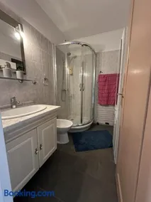 Great apartment 50m tramway station - Image 5