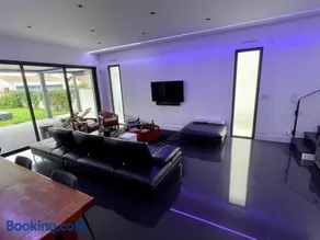 Villa de luxe, proche Bordeaux, parking privé - Image 2