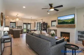Kings Creek Cottage · Kings Creek Cottage Downtown - Image 4