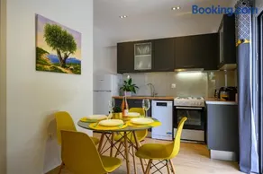 Chic Apartment in Nature - Image 5
