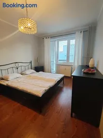 2-izbový apartmán v centre mesta - 2-bedroom apartment with 2 balcony in the centre of the city - Image 4