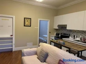 Private unit in richmond hill - Image 2