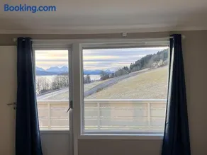 Bright apartment with a view by the sea - Image 2