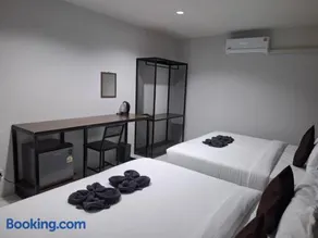 Khao Sok Station Hotel - Image 4