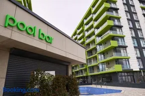 Deluxe Apartment Spa n Pools Beach resort - Image 2