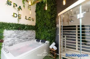 Le Spa de Lou Hot Tub Sauna & Private Patio 2 Guests - Image 1