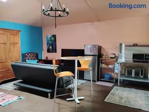 Ping's Tiny Home self-check in & out private - Image 4