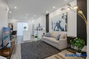 Townhome with Free Parking, Near Downtown - Image 1