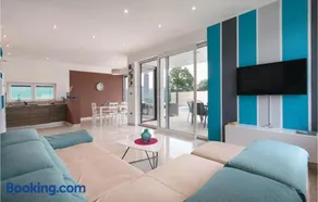 Two-Bedroom Holiday Home In Peroj - Image 1
