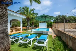 Maison de campagne avec piscine privée, jardin et barbecue | Vue jardin - Image 2