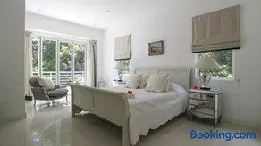 Les Jolies Eaux Villa - Chateau Elysium - Image 3