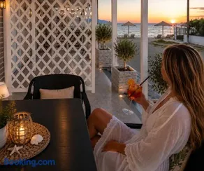 Fully Renovated Beachfront Loft in Fourka - Image 4