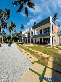 Vista Oceano Beach Resort - Image 1