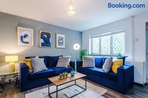 Stylish home - 5G wifi - FREE off-road parking - Sleeps 6 - Image 2