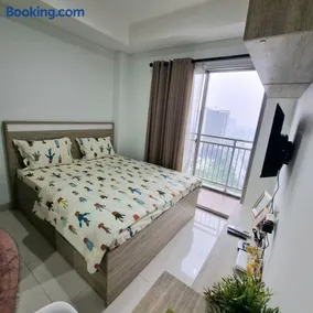 Tentrem Room at Springwood Residence - Image 4