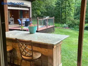 Lake Lovers Hideaway Near Lake Geneva - Image 1
