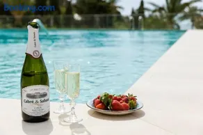 Voll ausgestattetes Apartment mit Pool | Meerblick | Neben dem Strand - Image 2