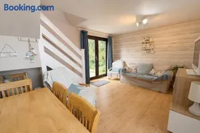 65 Strawberry Hill, Tolroy Manor - Image 2