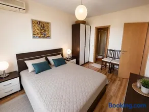 Spacious 2 bedroom apartment - Image 1