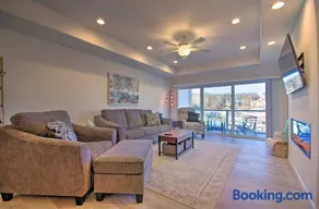 Water Views + Pool Access: Lake Ozark Escape! - Image 1