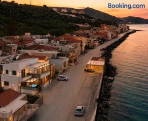 Aqua Vista- Villa Wave Seafront villa with private Jacuzzi & Panoramic sea view - Image 3