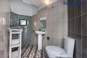 Very welcoming and cozy villa in Santorini - Image 2