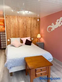 Appartement rénové à Lapte avec terrasse 40 m² - Image 4