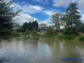 Shearsby Valley Lakes Accommodation - Image 2