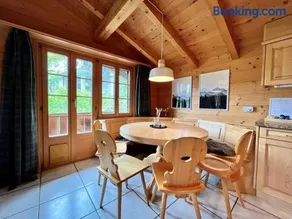 zentrale, gemütliche Wohnung im Schweizer Stil I Bergblick - Image 2