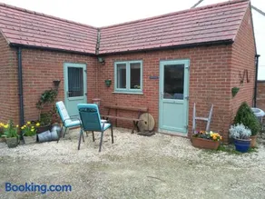 Garden Cottage - Image 3