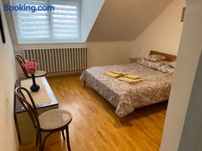 Friends Villa Apartments 2 - Image 5