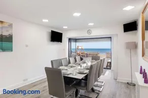 Private Beach House plus Studio Apartment Sleeps 10 - Image 3