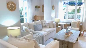 Covas Seabreeze Cottage - Image 3