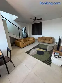 Colourful Apartment - Image 1
