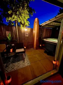 Cozy Beach house with private jacuzzi & garden between Amsterdam Haarlem and Schiphol Airport - Image 3