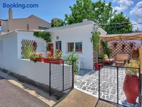 Eva's House, Cozy Apartment in Traditional Village - Image 2