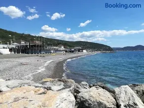 Best Lavagna Apartment - Image 3
