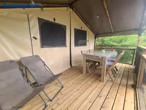 Tente Safari au bord de l'étang - Image 3