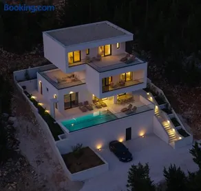 Villa Lumis with Heated Pool - Image 2
