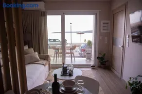 Nerissa Seafront apartment - Image 3