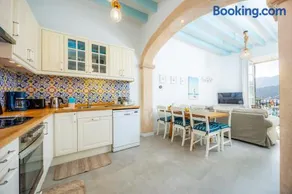 Marina 48 Seafront Apartment - Image 5