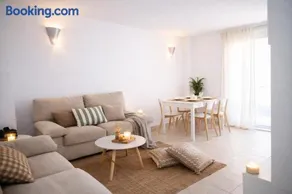Arena, Piscinas, Pistas de tenis, Gimnasio, Sauna, - Image 3