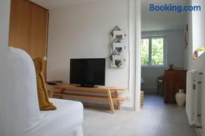 Lake Thun Apartment for max 3 Guests Ideal for Water Sports & Swiss Alps - Image 3