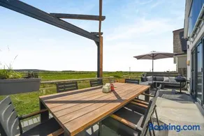 Inviting 2 bed Holiday Home Located in Whitstable - Image 2