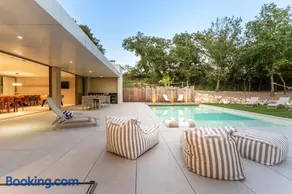 Villa Joy Pool Sauna & River Escape - Image 1
