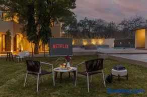 SaffronStays Pristine Manor - 8-BR Udaipur villa with private pool, garden, and event space near Fateh Sagar Lake - Image 2