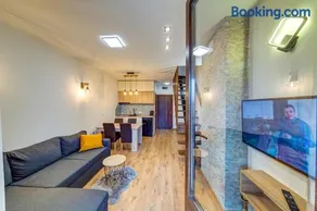 Skyday Penthouse Deluxe at Oak Residence - Image 5